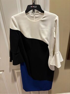 Colorblock Bell-Sleeve Shift Dress - White Black Blue